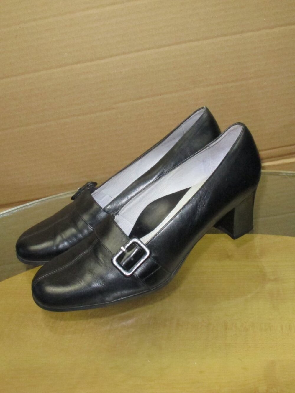 Beautifeel Women's Pumps Black Leather Buckle Accent Size 42/ 11